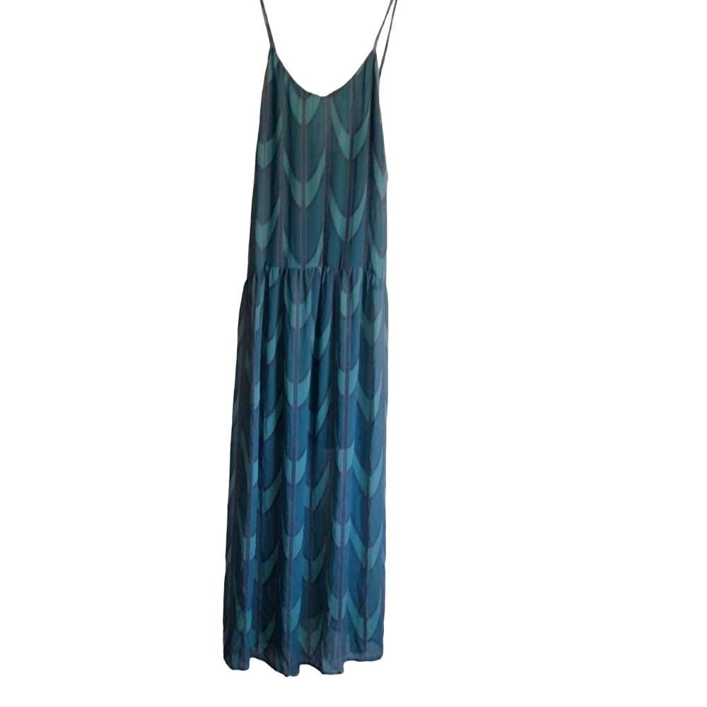 Size large Maxi dress. Low waisted with built in mini slip. So beautiful ❤️